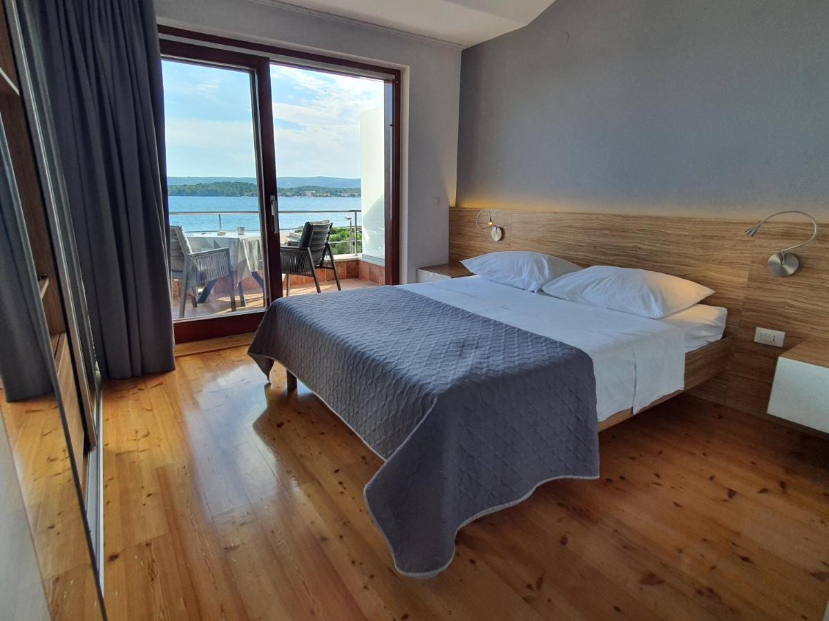 Apartments Villa Oliva トゥラニ エクステリア 写真