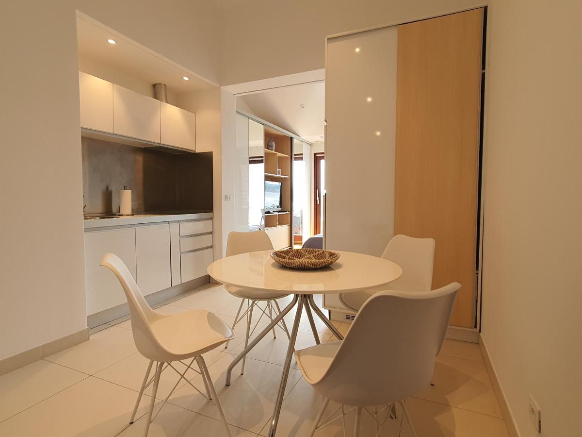 Apartments Villa Oliva トゥラニ エクステリア 写真