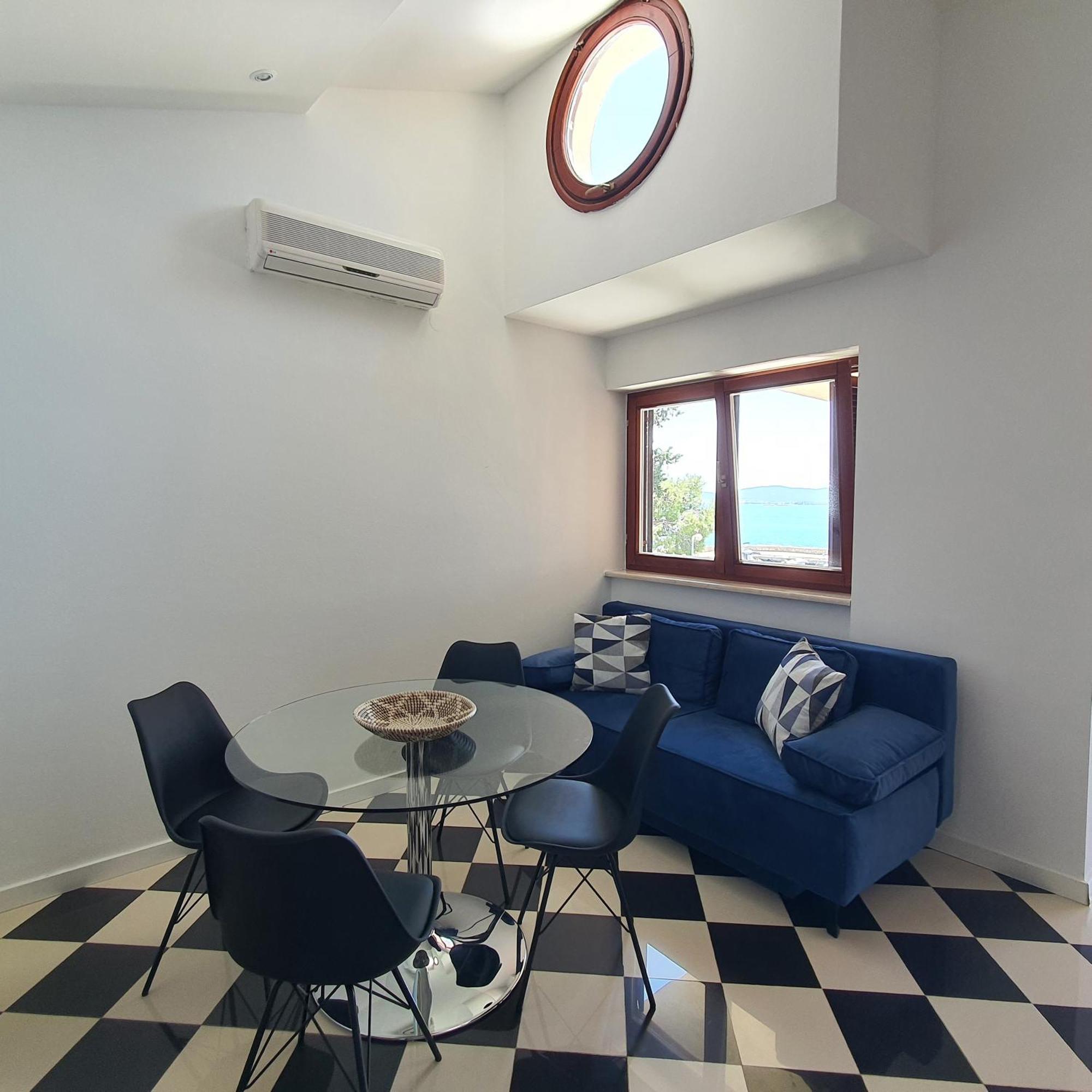 Apartments Villa Oliva トゥラニ エクステリア 写真